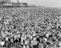 УИДЖИ. Толпа на Кони-Айленде. Бруклин, Нью-Йорк. 1940 г. 