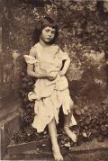 КЭРРОЛЛ, Льюис. Алиса Лидделл в образе нищенки. 1858 г. 