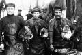 ВИЛЬС, Андерс. Три лофотенских рыбака в Баллстаде. 1910 г. 