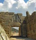 Львиные ворота в Микенах. XIV в. до н. э.  Греция. 