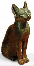 Кошка. Бронзовая статуэтка. Древний Египет. 