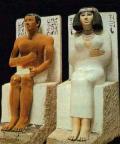 Статуя принцессы Нофрет и царевича Рахотепа. Гробница Рахотепа в Медуме. 2580 г. до н. э. 
