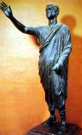 Статуя Авла Метелла. Бронза. После 89 г. до н.э. Флоренция.  Италия. 